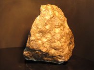 核分裂反応を起こすウランの鉱石